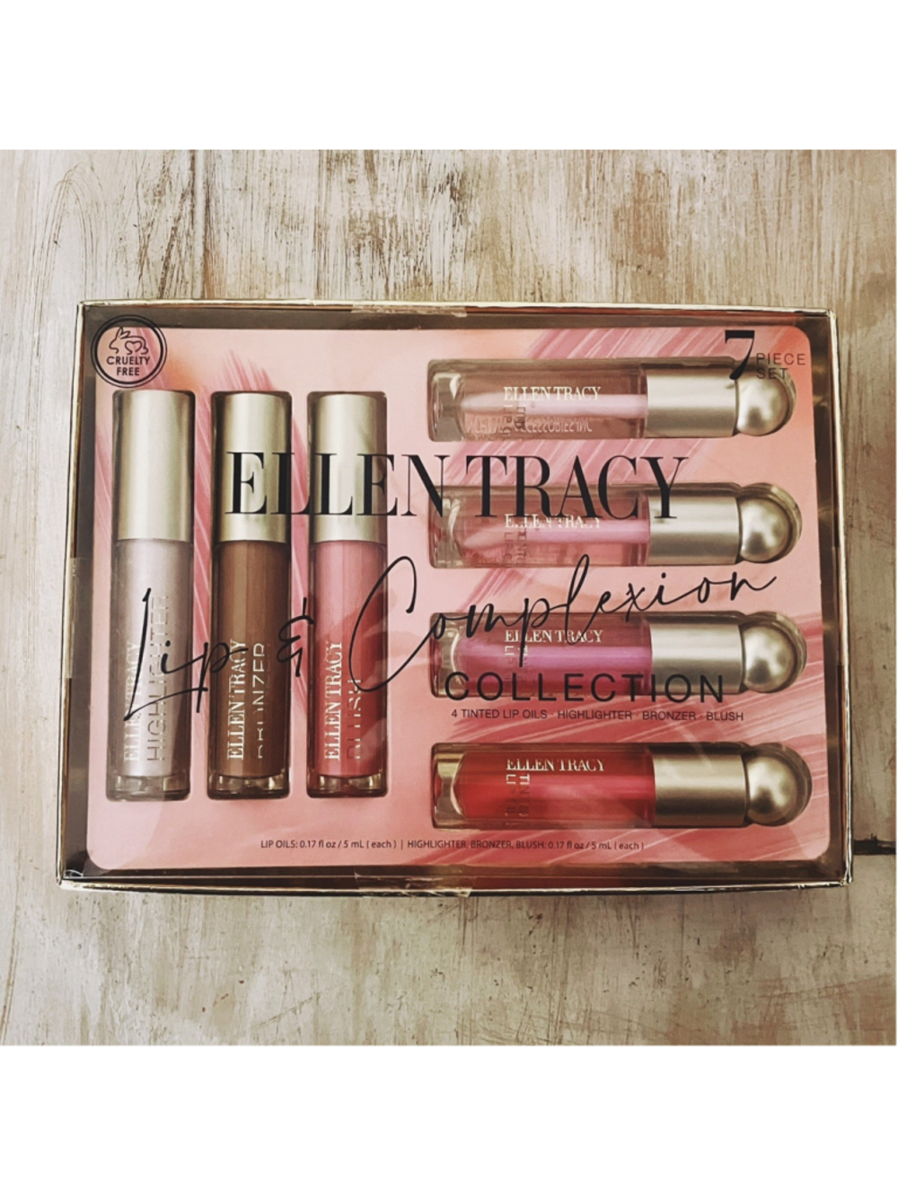 NIB Ellen Tracy Lip & Complexion 7 Piece Set Lip Oils Highlighter Bronzer Blush